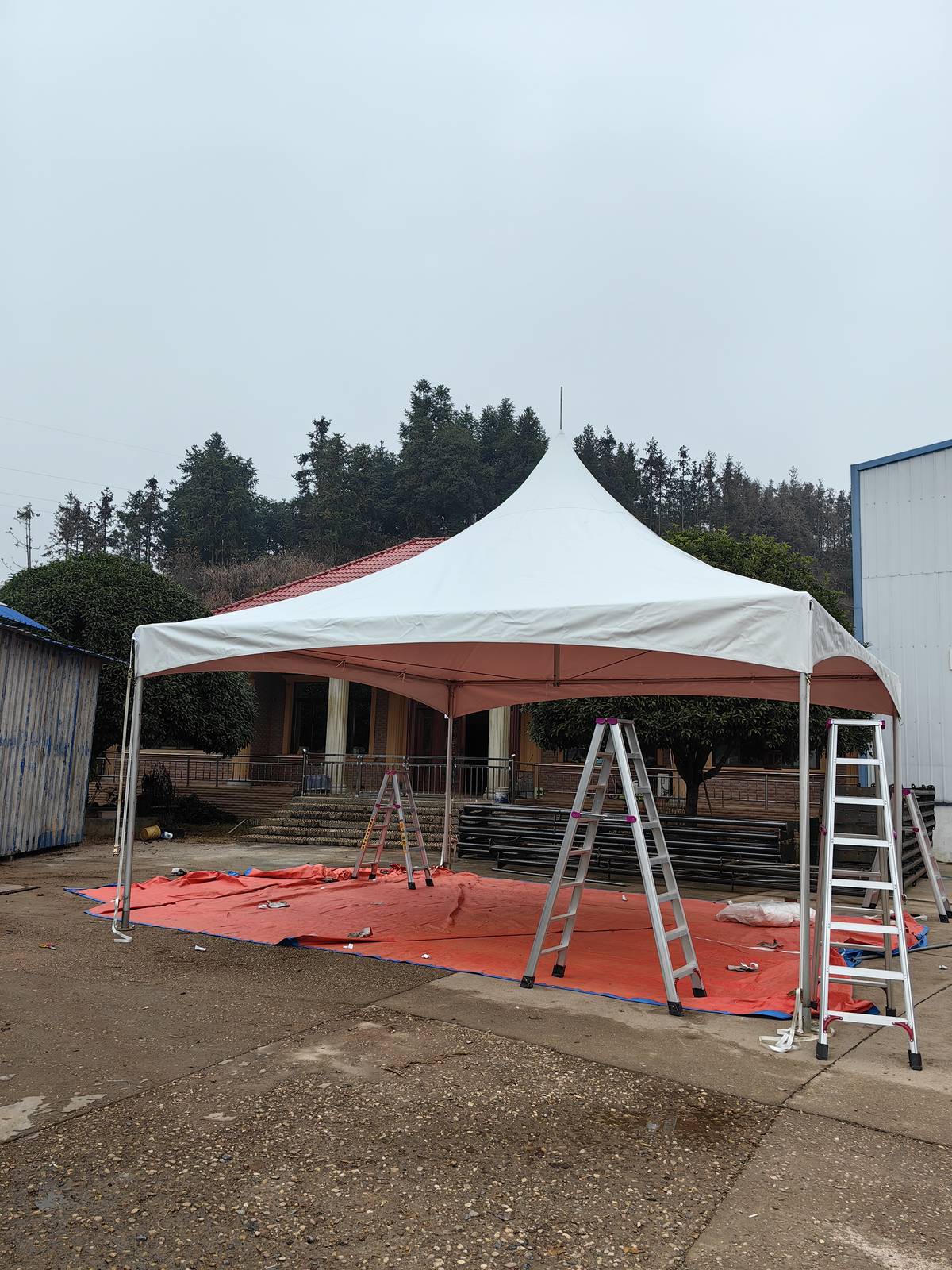 30m (100ft) 30m Black Frame Exhibition & Logistics Pavilion - 15m Length