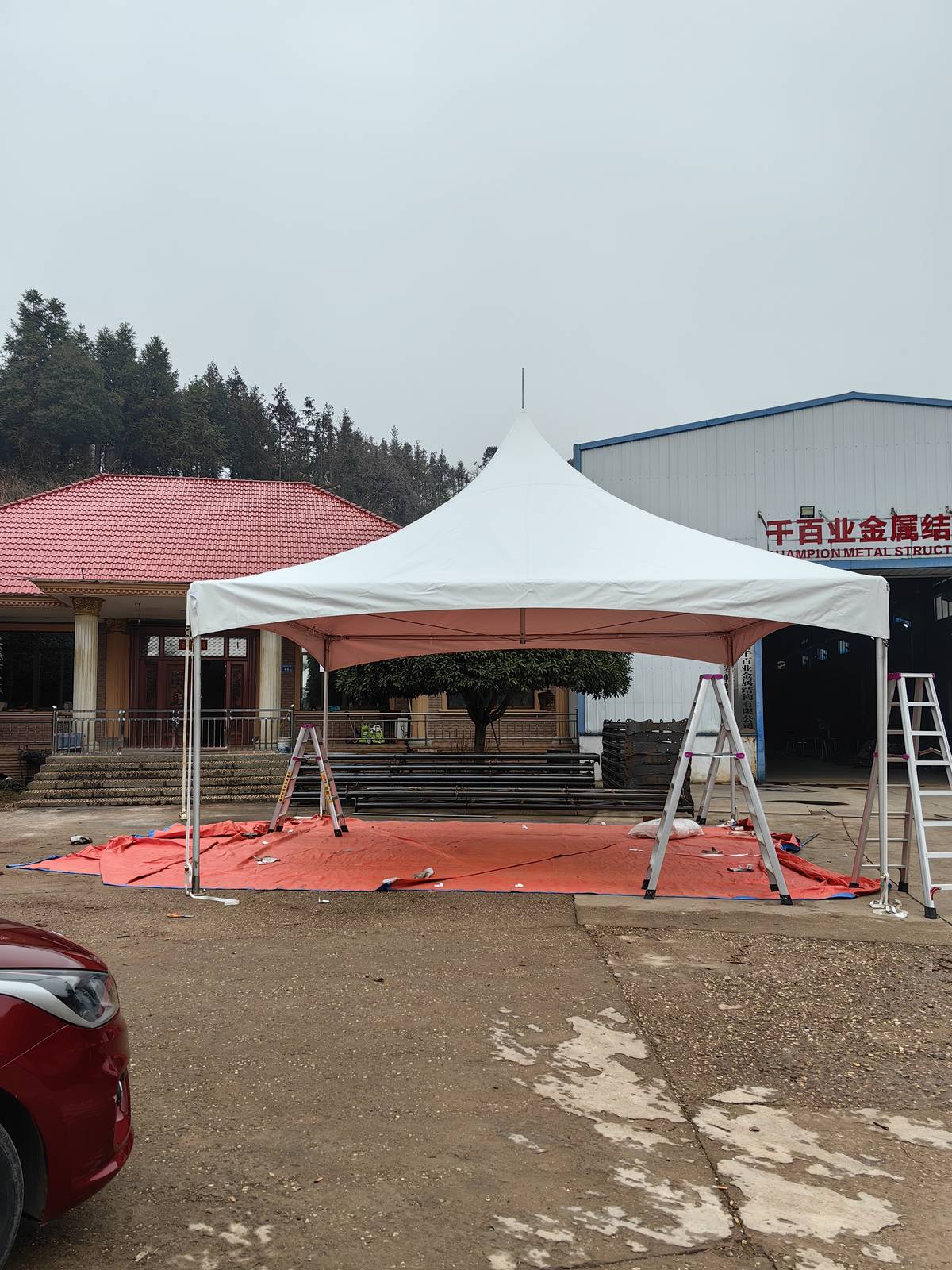 30m (100ft) 30m Black Frame Exhibition & Logistics Pavilion - 25m Length