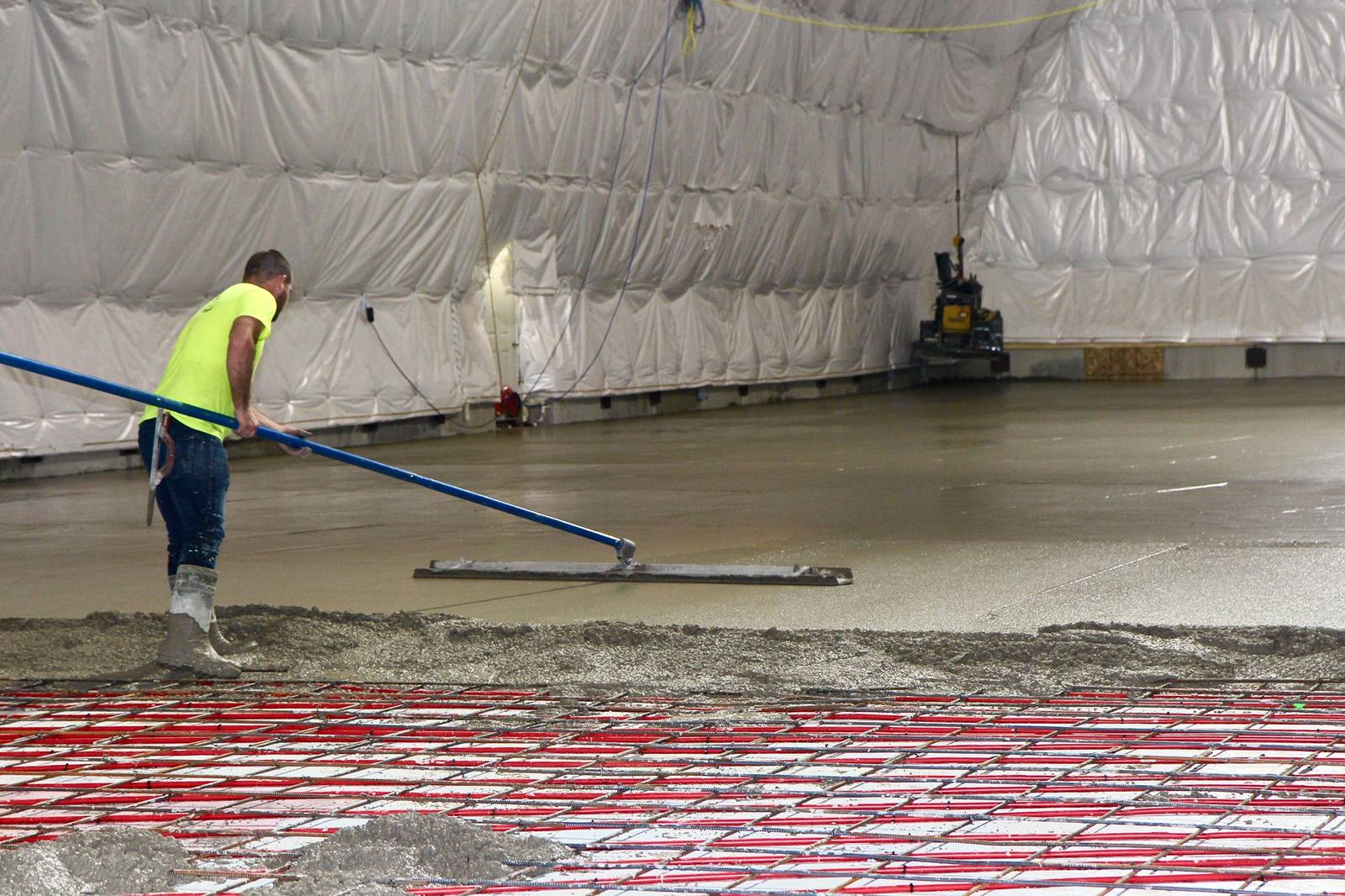 75m (246ft) x 130m Heavy Clear-Span Industrial Fabric Building (FB75)